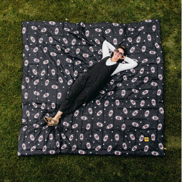 XL Outdoorsy™ Blanket